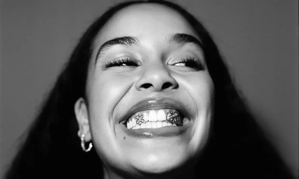 Jorja Smith Releases New Song ‘Falling or Flying’