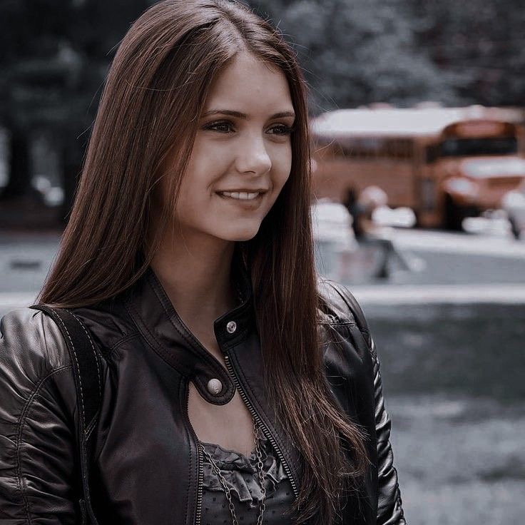 Vampire Diaries Elena Gilbert Nina Dobrev