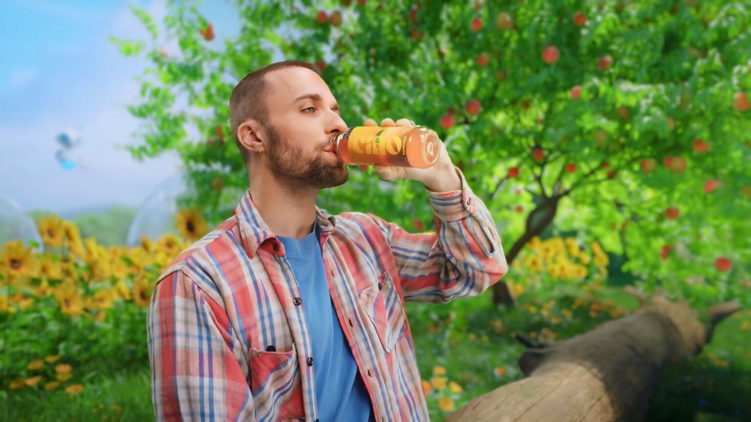 Squeezie lance sa marque de boisson : Ciao Kombucha Squeezie Ciao Kombucha