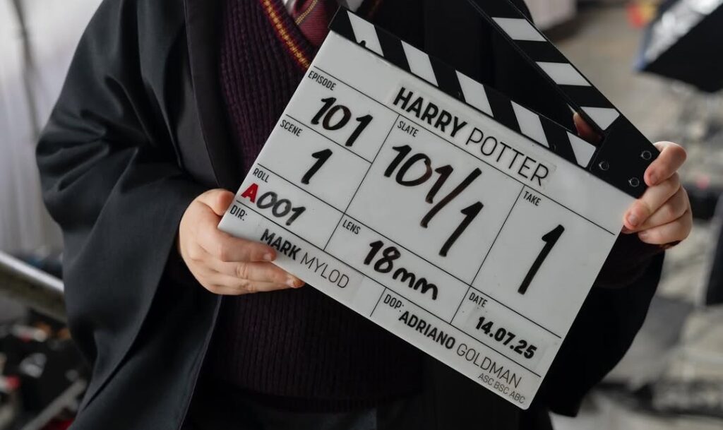 Le casting de Harry Potter se montre, en costume ! Harry Potter
